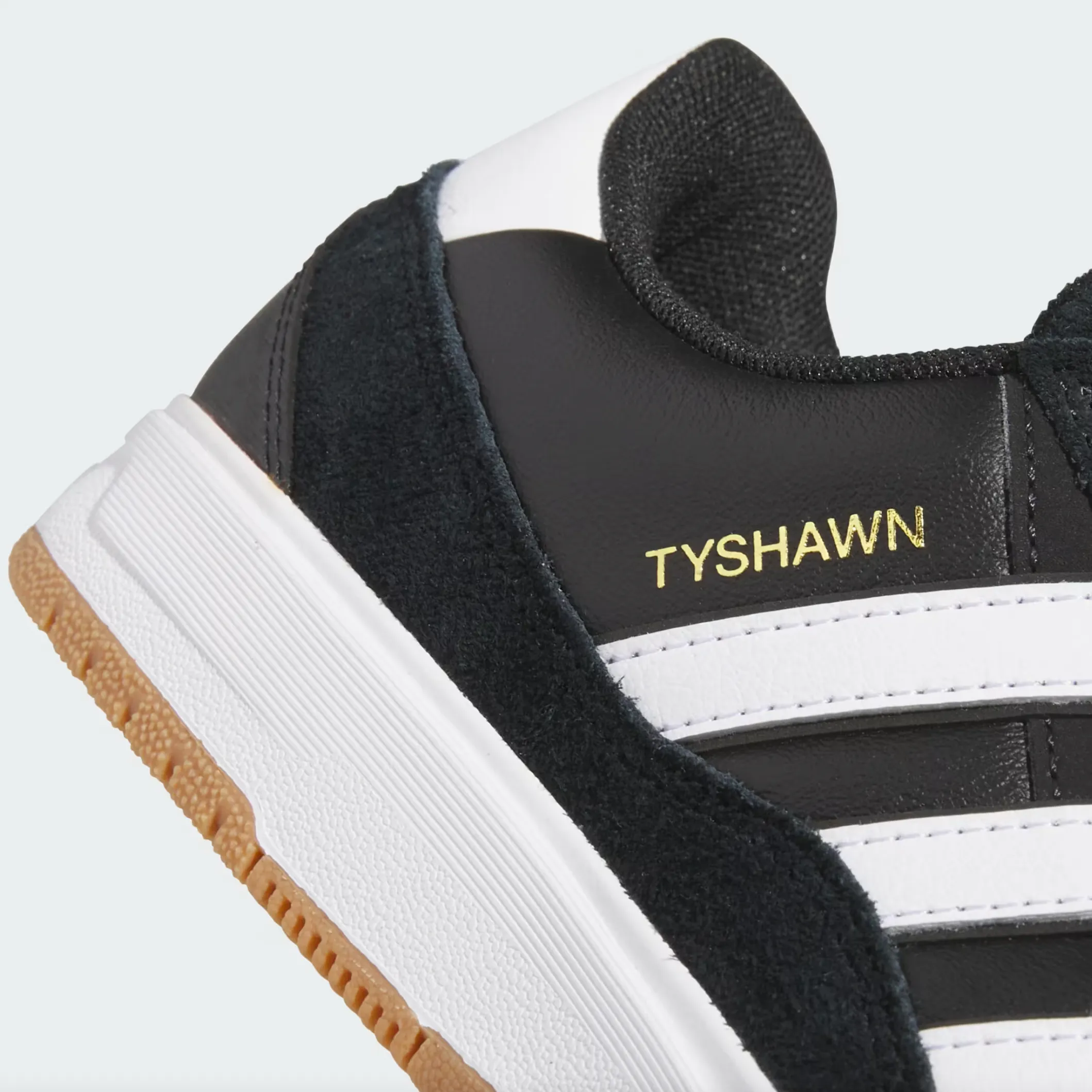 ADIDAS TYSHAWN 2 CORE BLACK / CLOUD WHITE / GUM