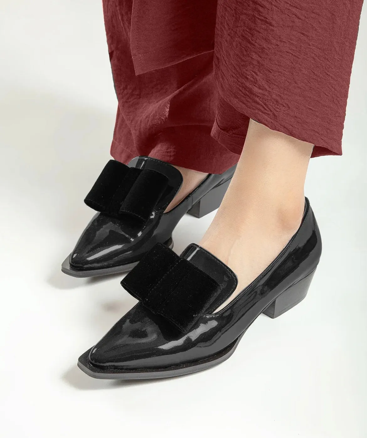 ALL BLACK FOOTWEAR - Pat & Bow