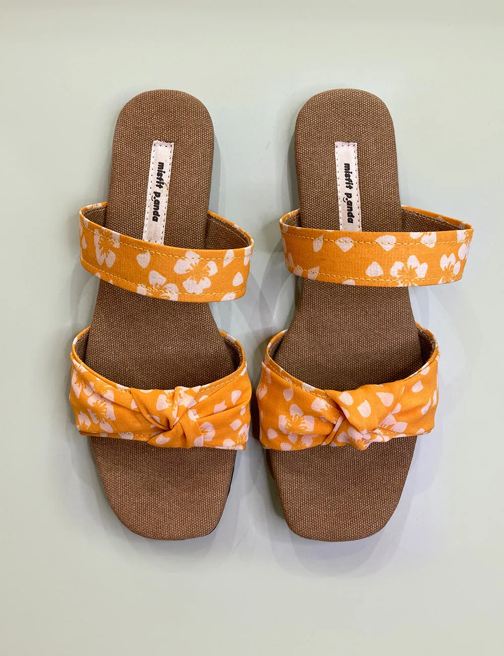 Bow flat sandal