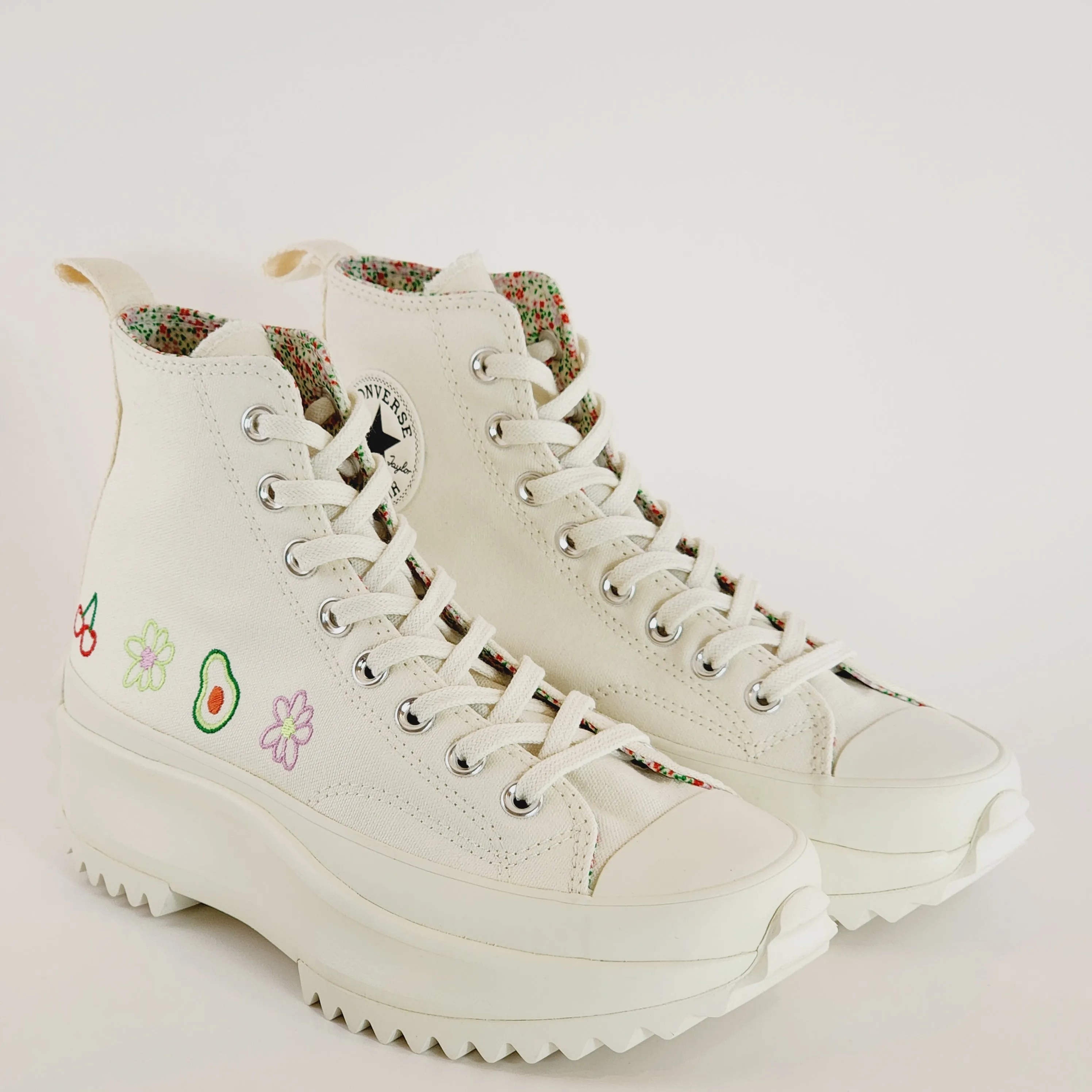 Converse Run Star Hike Embroidered Women's Platform Sneakers A03560C NWT