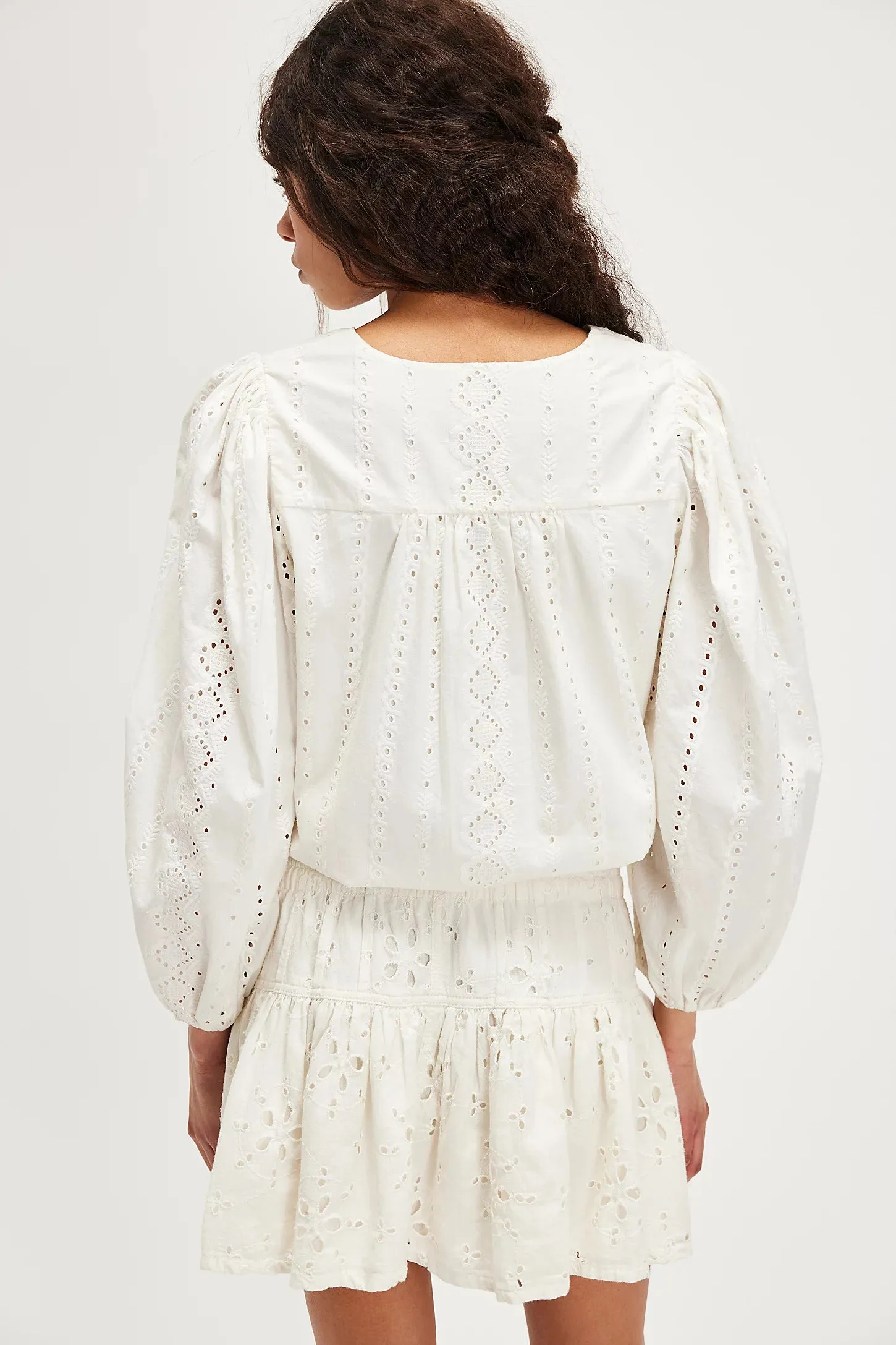 FREE PEOPLE ROSELLE EYELET MINI SKIRT - IVORY
