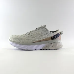 HOKA ONE ONE ARAHI 4