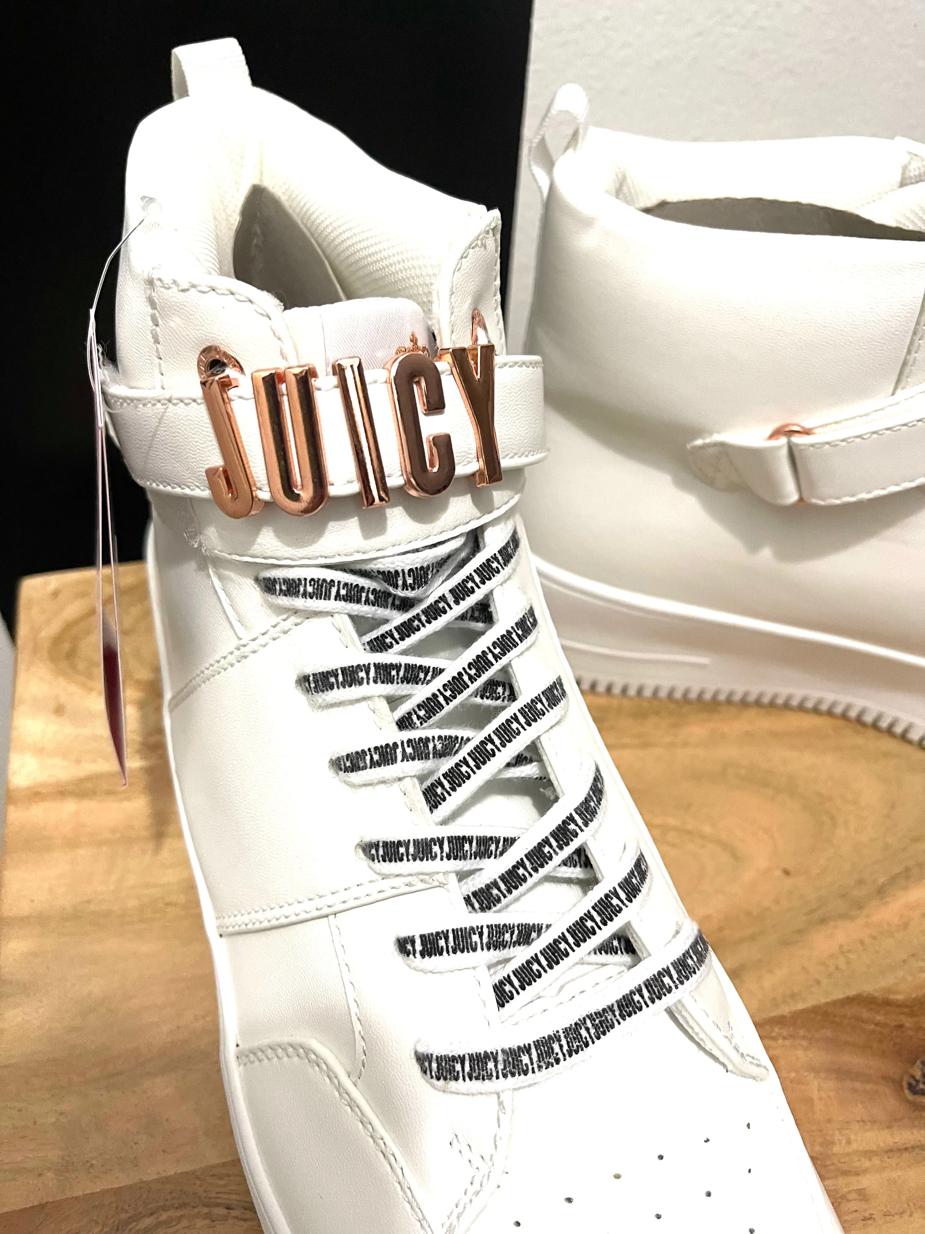 Juicy Couture Womens Sneakers- 11