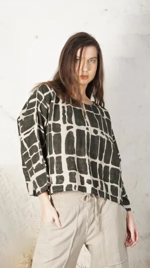 Klaus Linen Blend Top in Khaki