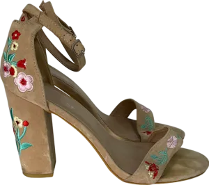Koi Footwear Beige Floral Embroidered Block Heel UK 7 EU 40 👠