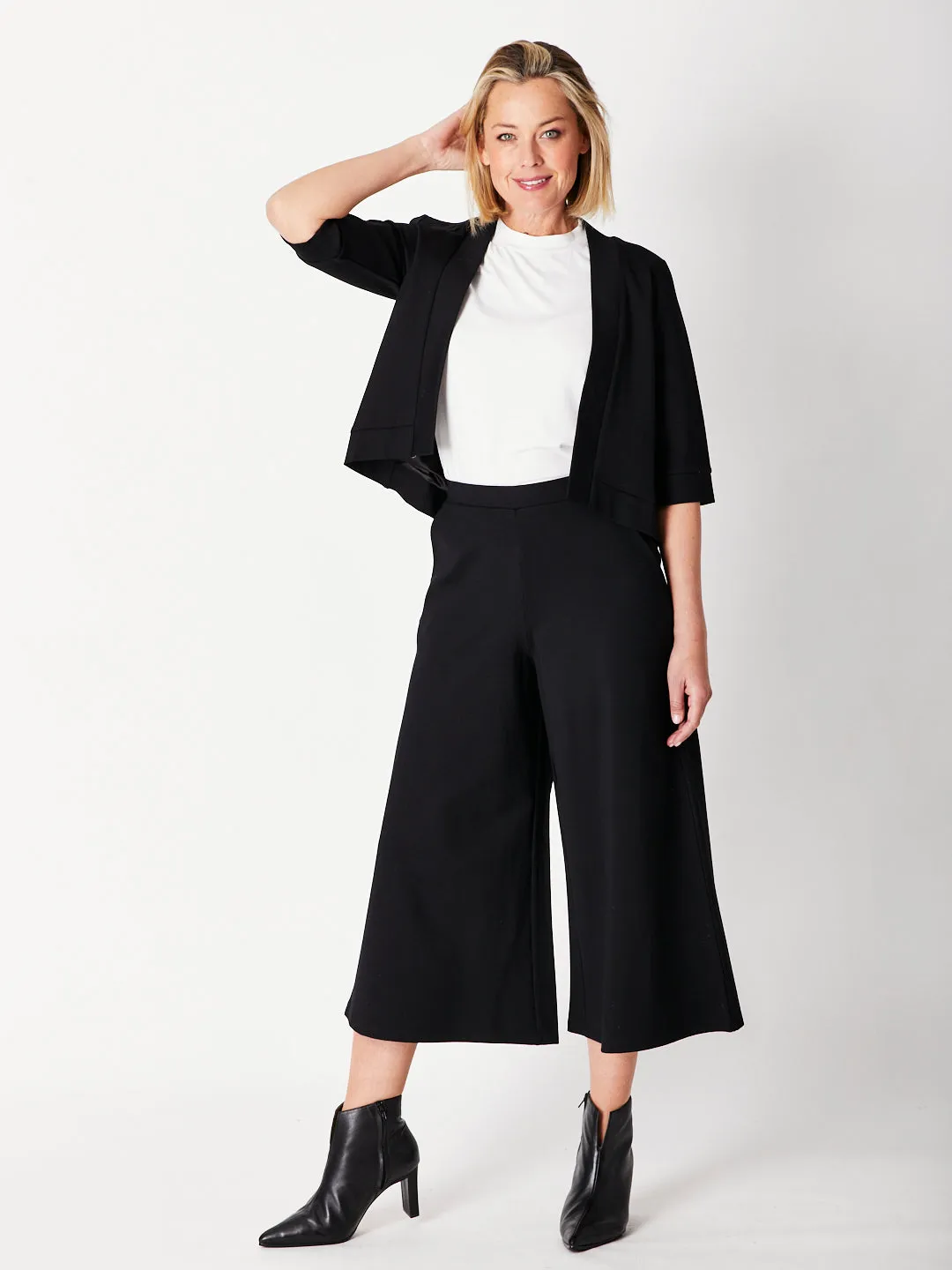 Lux Crop Pant- Black -30012