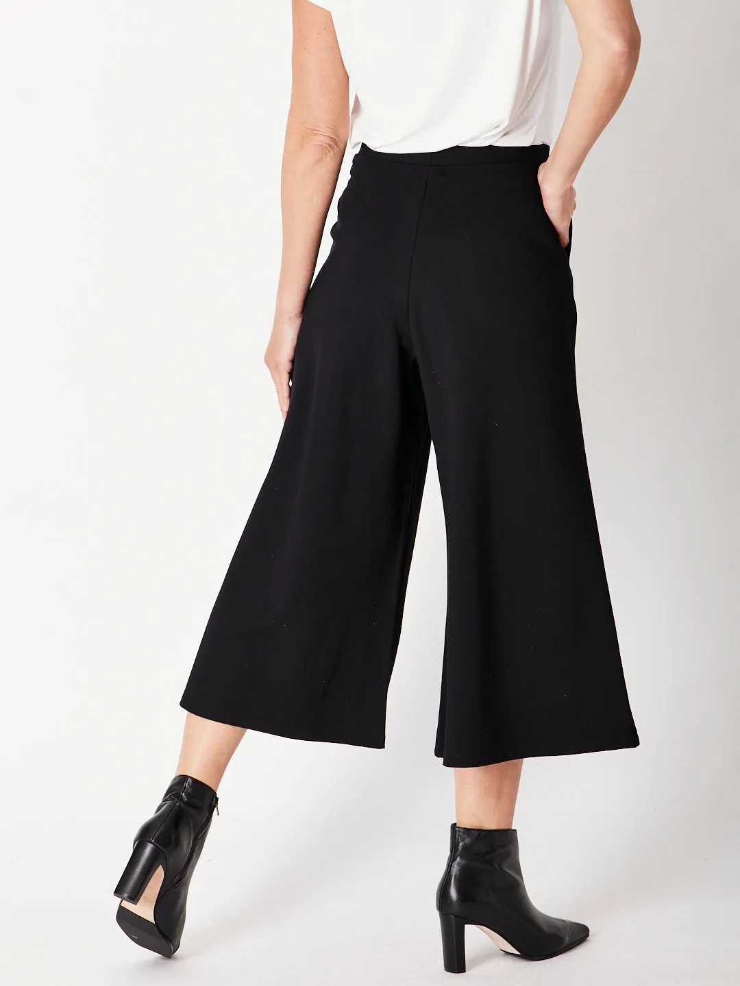 Lux Crop Pant- Black -30012
