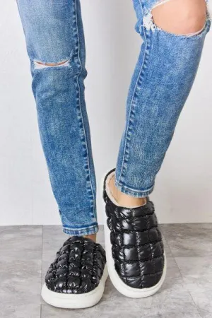 Melody Heavenly Feel Black Plush Puffer Slippers