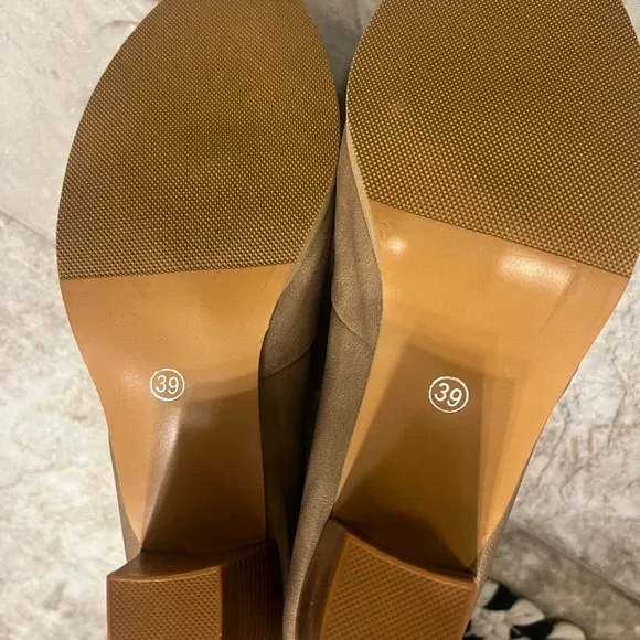 Modern  and supportive orthopedic footwear