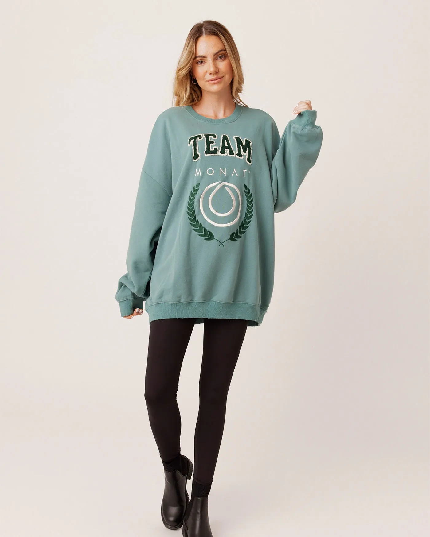 OVERSIZED TEAM MONAT SWEATSHIRT