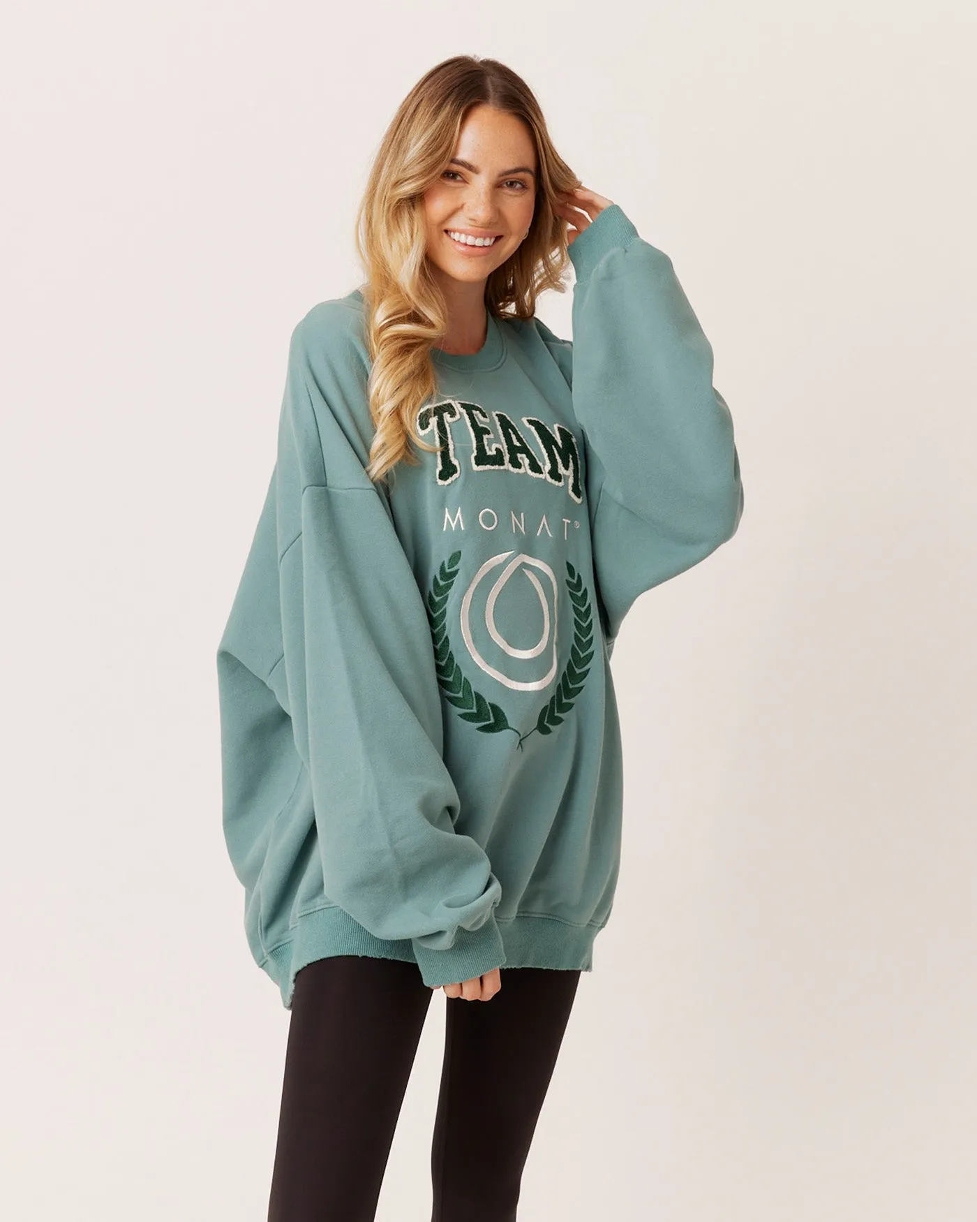OVERSIZED TEAM MONAT SWEATSHIRT