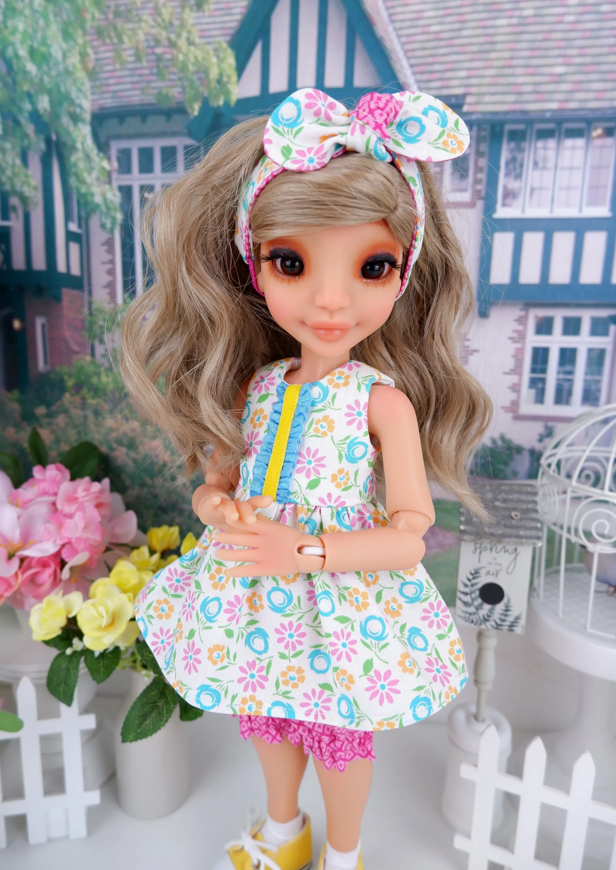 Sunshine Flowers - top & bloomers with shoes for Ava doll BJD