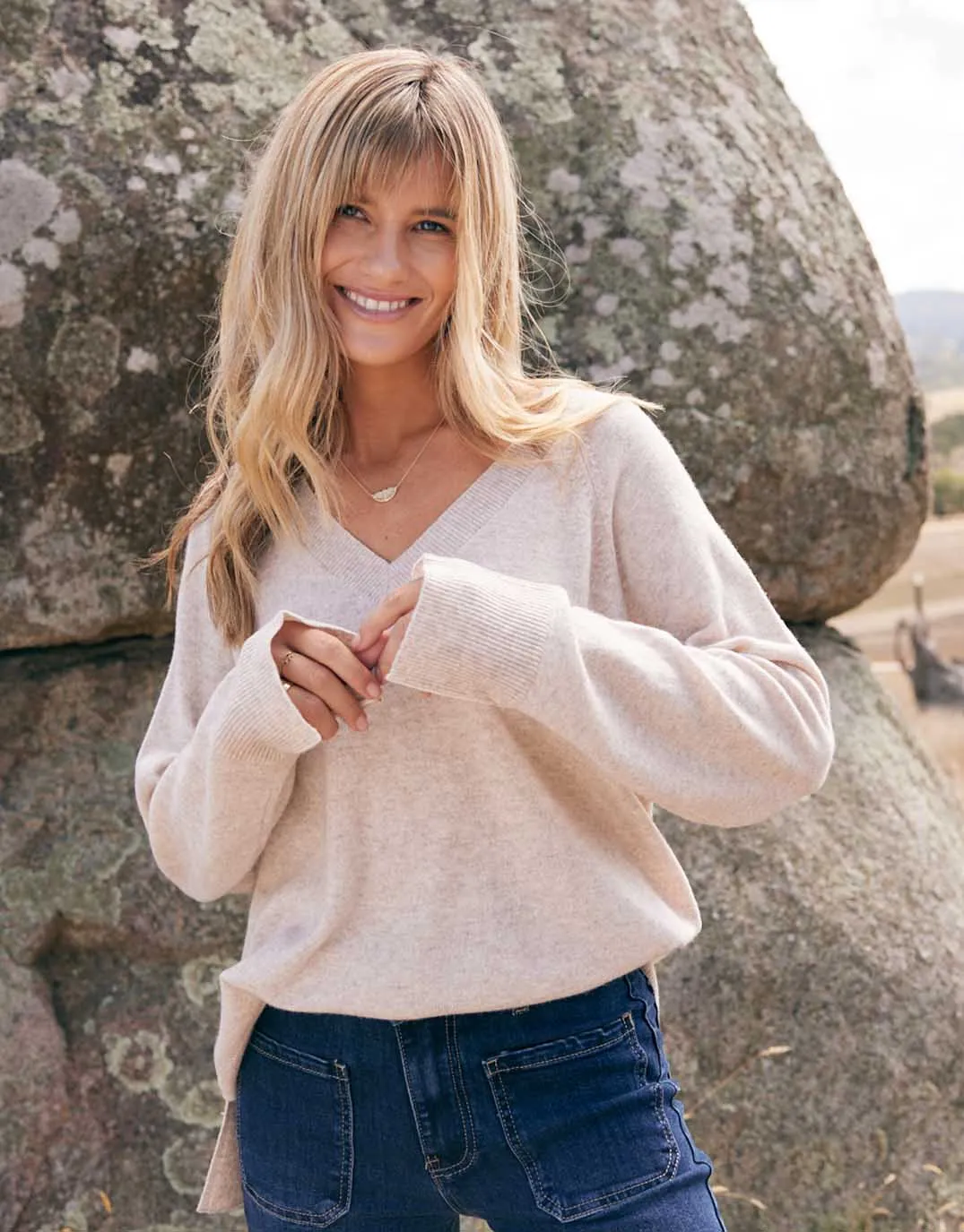 The French Quarter Wool Cashmere V Neck Knit Jumper - Oat/White