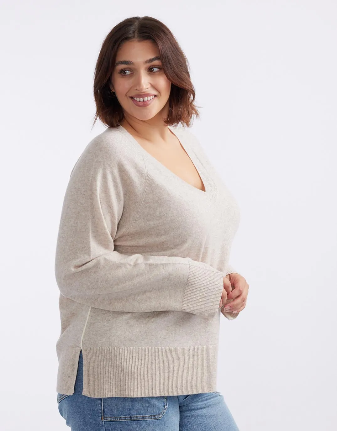 The French Quarter Wool Cashmere V Neck Knit Jumper - Oat/White