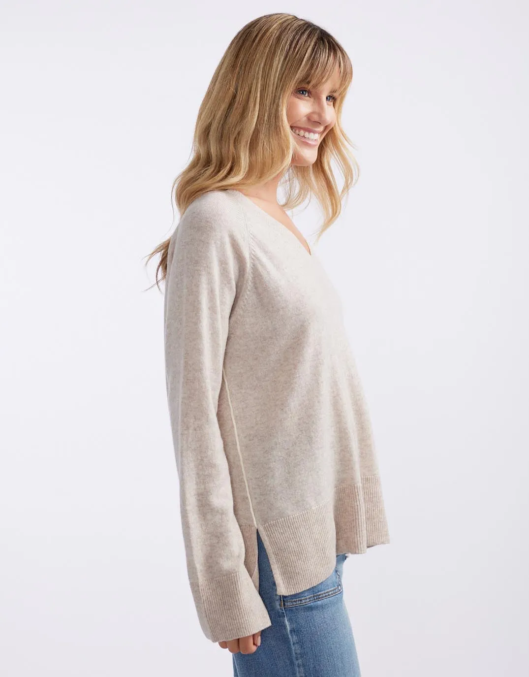 The French Quarter Wool Cashmere V Neck Knit Jumper - Oat/White