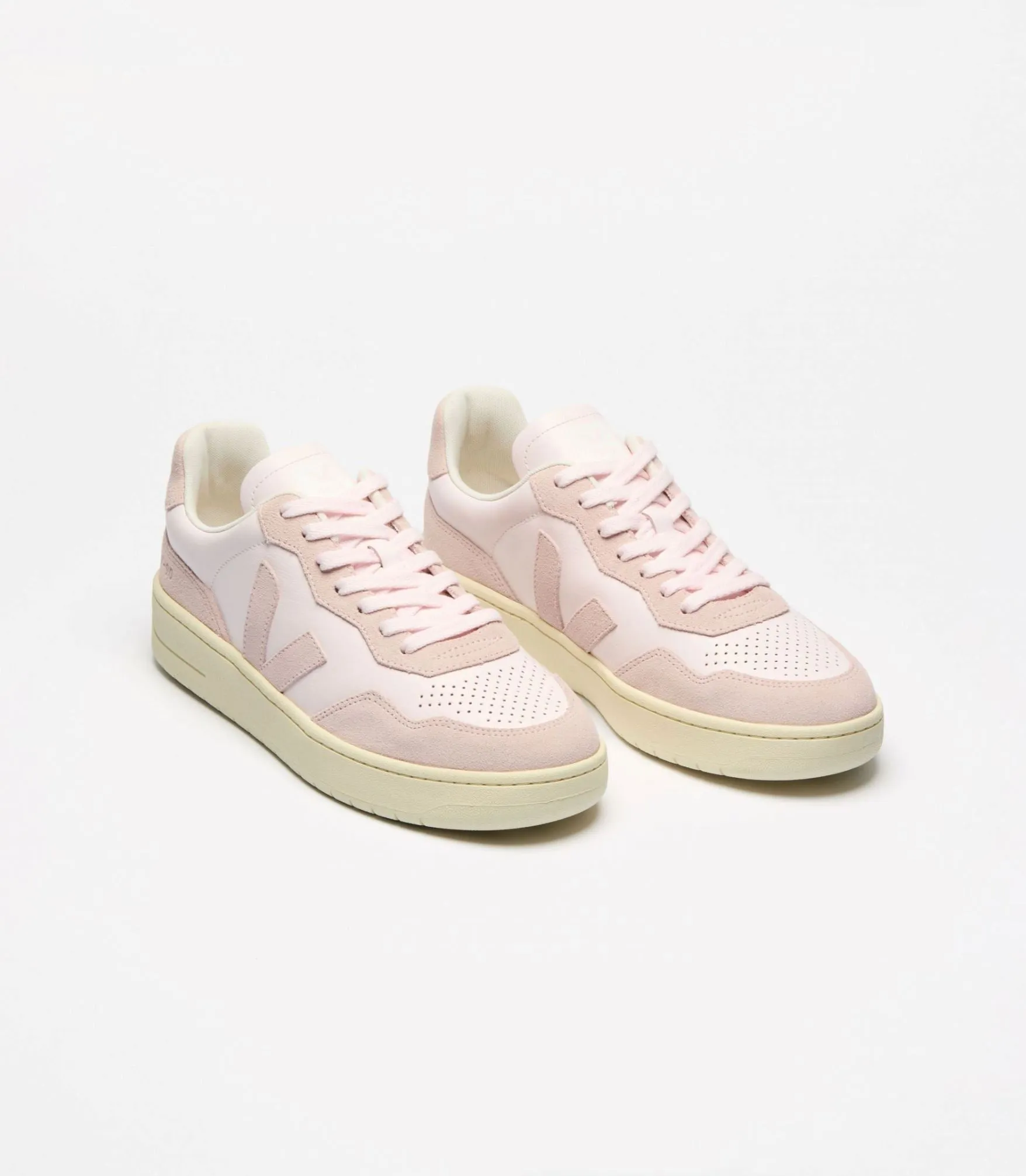 V-90 Sneaker