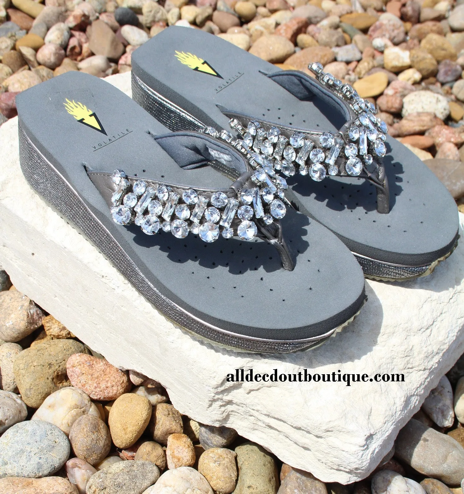 Very Volatile | Stillwater Sandal Pewter